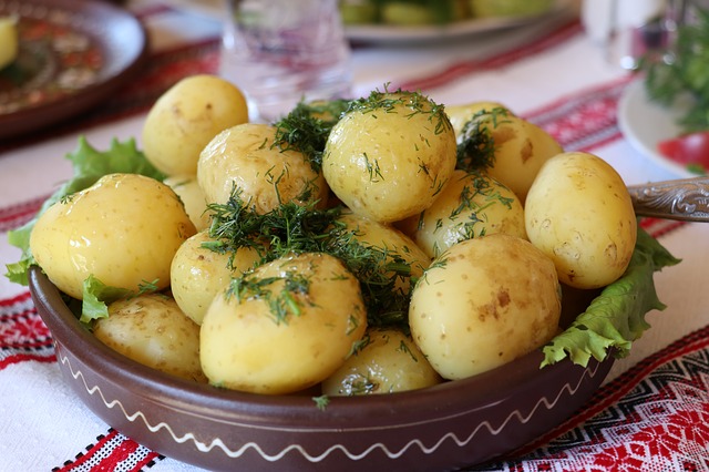 naaranžované brambory